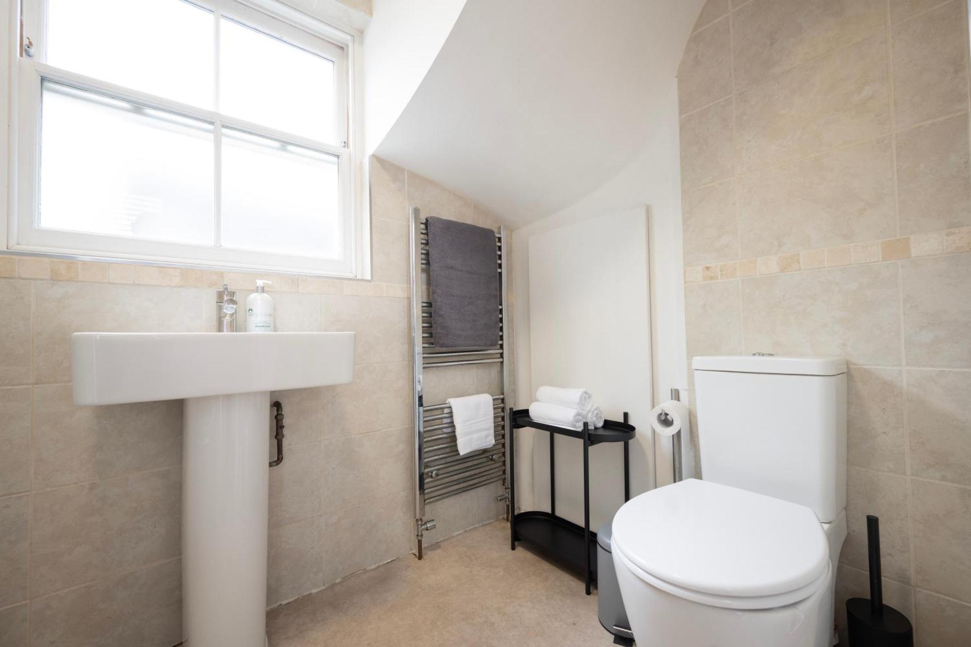 3-Bedroom Charming Central House Canterbury Exterior foto